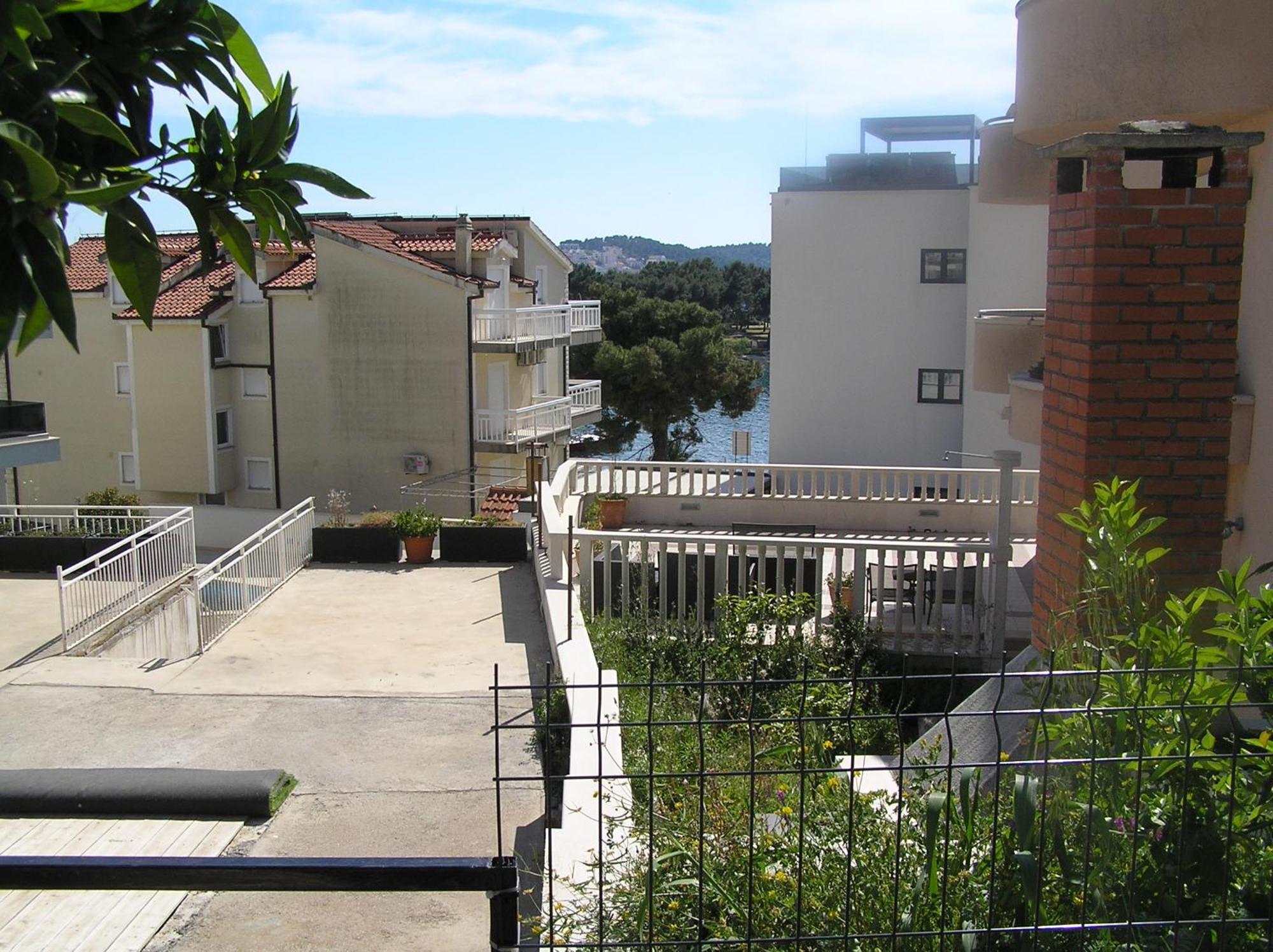 Studio Apartments Fabjanac Trogir Extérieur photo